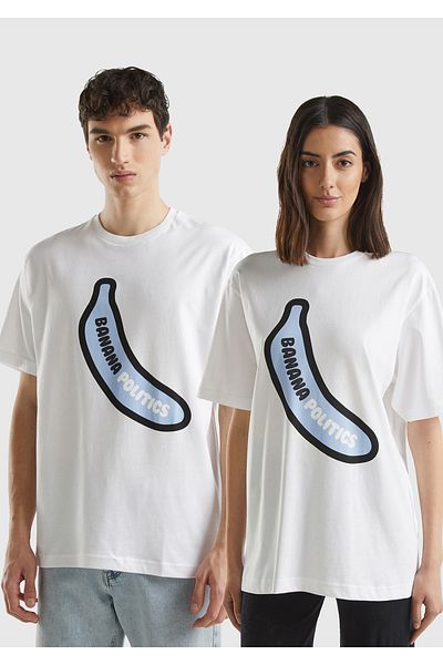United Colors of Benetton Бяла унисекс тениска с графичен принт, 100% памук - бродирано лого на гърба