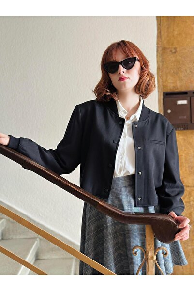 Retrobird Дамско черно късо бомбър яке - с подплънки на раменете