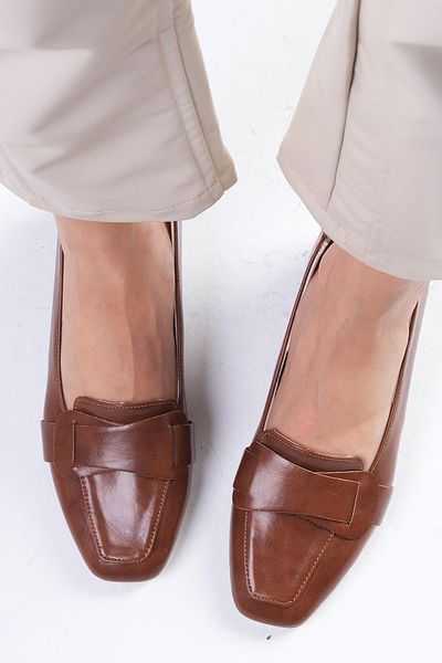 Mio Gusto Anneka Brown Blunt Toe Women's Short Heeled Shoes