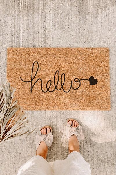 Paspas Yap Hello Written Black Heart Door Mat