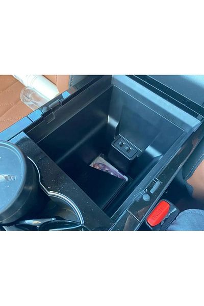 Osqar Chery Tiggo 8 Pro - 4 Compartment Written Armrest Organizer (NOT COMPATIBLE WITH AVANTGARD MODELS)