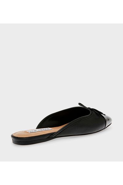 Steve Madden حذاء نسائي أسود بكعب منخفض