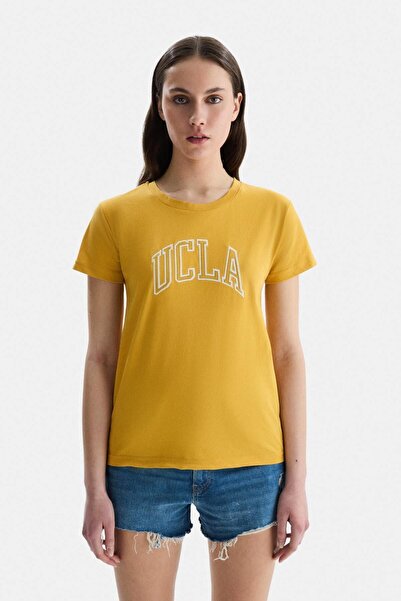 UCLA Γυναικείο μπλουζάκι ANGELA Yellow Crew Neck με κέντημα Standard Fit