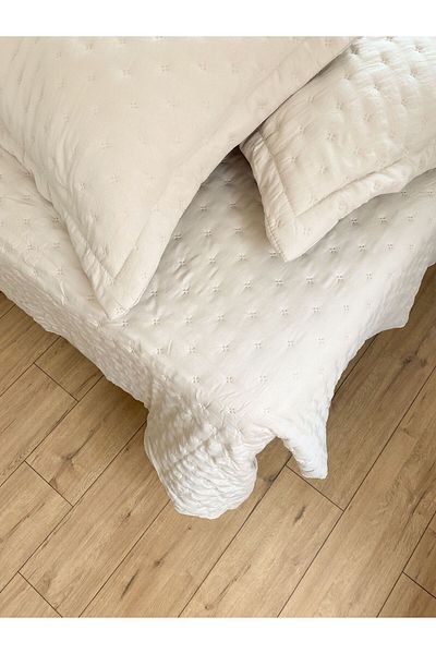 sutra Double Vintage Bedspread - Straight Sided