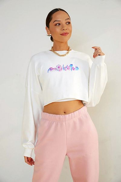 QIVI Women's Silhouette California Magic Theme Park Printed Crop Knitted White Sweatshirt Long Sleeve