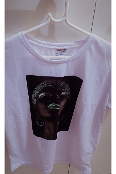 LADİJİTAL BASKI ÇÖZÜMLERİ Жіноча футболка з білим принтом