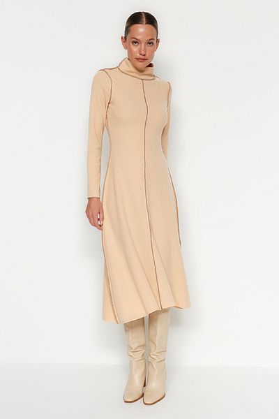 Trendyol Collection Camel Karioca Prošívané A-Line/A-Line Formální Selanik/Knitwear Vzhled Midi Pletené šaty TWOAW24EL00333