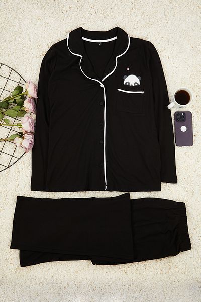 Trendyol Curve Schwarzes Strick-Pyjama-Set mit Panda-Aufdruck - Hemdkragen TBBAW23AI00012