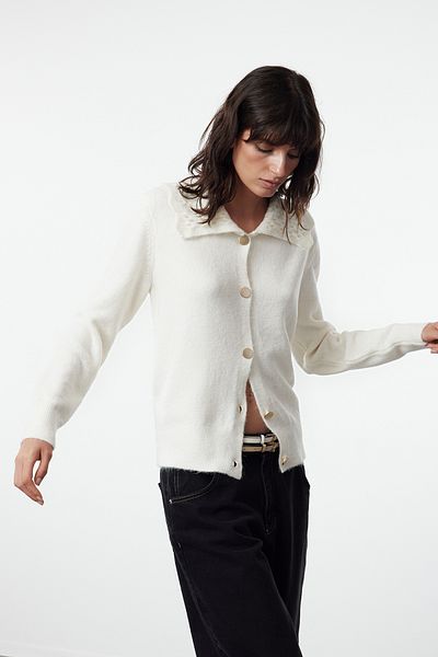 Trendyol Collection Polo Collar Ecru Knitwear Cardigan - Soft Textured Twoaw25Hi00055