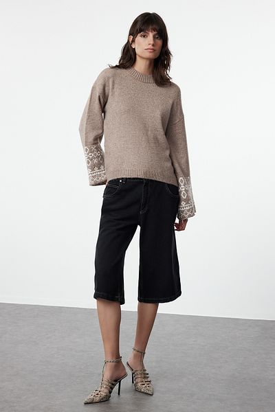 Trendyol Collection Pulover din tricot din nurcă cu gât crew - cu textura moale și detaliu la capătul brațului TWOAW25KZ00264
