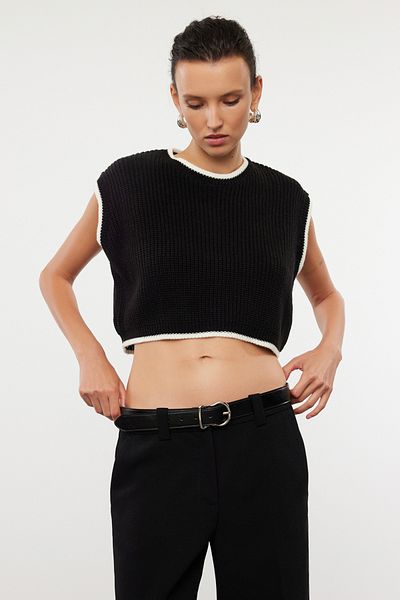 Trendyol Collection Sweter z dzianiny Crop Czarny - TWOAW25SV00003