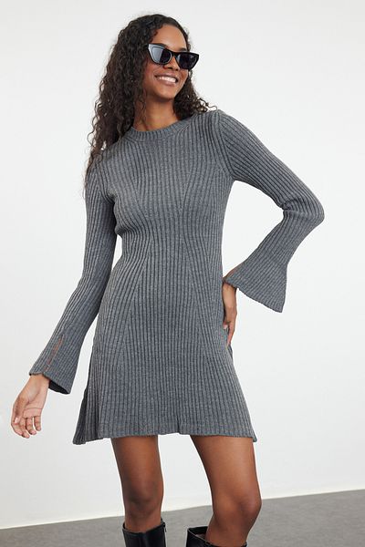Trendyol Collection Anthrazitfarbenes Mini-Strickkleid in A-Linie TWOAW25EL00030