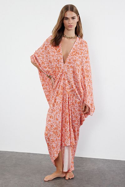 Trendyol Collection Wide Fit - Flower Patterned Drape Maxi Beach Dress TBESS23EL00274