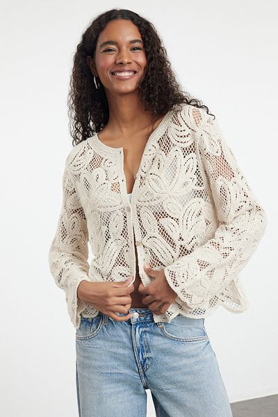 Trendyol Collection 100 % Baumwolle, ecru, Strickjacke mit Blumenmuster, CrocHet-Details TWOAW25KZ00362