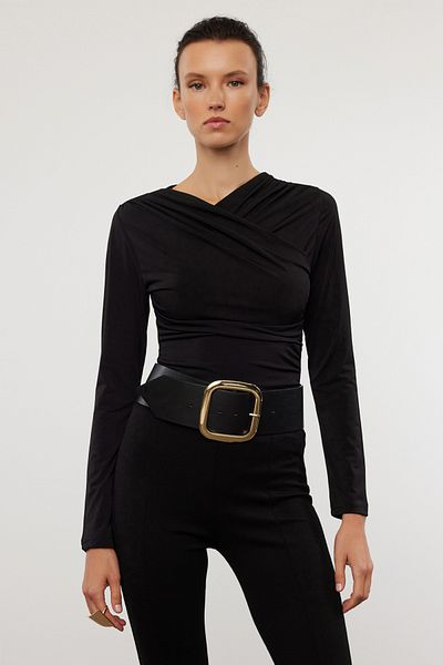 Trendyol Collection Stretch υφασμάτινη μαύρη μακρυμάνικη μπλούζα με λεπτομέρεια ντραπέ - TWOAW25BZ00105