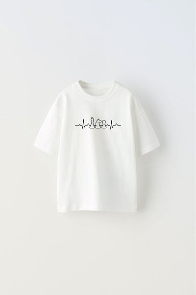 The Champ Clothing Бяла детска тениска - щампован дизайн с ритъм на шах