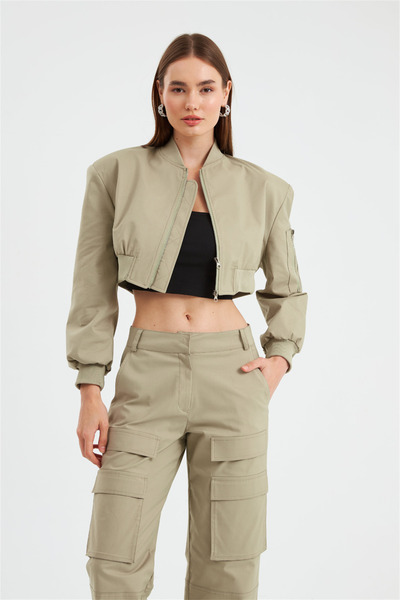 NOK İSTANBUL Cool Mode Serisi Vatkalı Crop Bomber ÇAĞLA YEŞİLİ