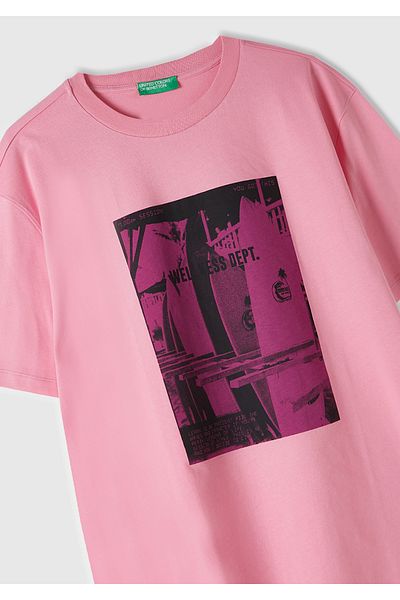 United Colors of Benetton Ανδρικό μπλουζάκι ανοιχτό ροζ - 100% βαμβάκι, τυπωμένο σύνθημα φωτογραφίας στο πίσω μέρος