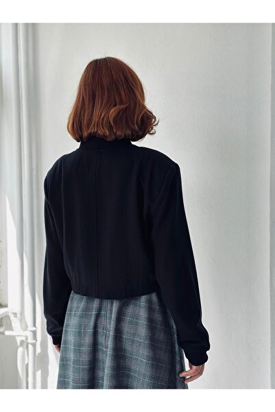 Retrobird Дамско черно късо бомбър яке - с подплънки на раменете