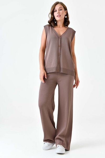 lovebox V-Neck Brown Knitwear Set - Sleeveless Buttoned Vest and High Waist Wide Leg Knitwear Trousers 103