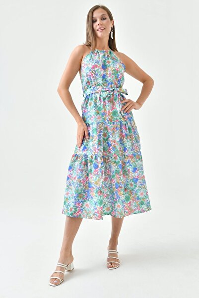 lovebox Καλοκαιρινό φόρεμα με πράσινη φλοράλ στάμπα με φλάντζα - ζωσμένος και λαιμόκοψη 1141