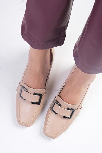 Mio Gusto Betty Nude Colored Buckle Accessory Blunt Toe Women's Short Heeled Shoes