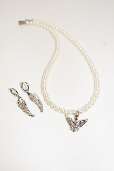 EUROMODA Pearl Necklace and Angel Wings Earrings Set