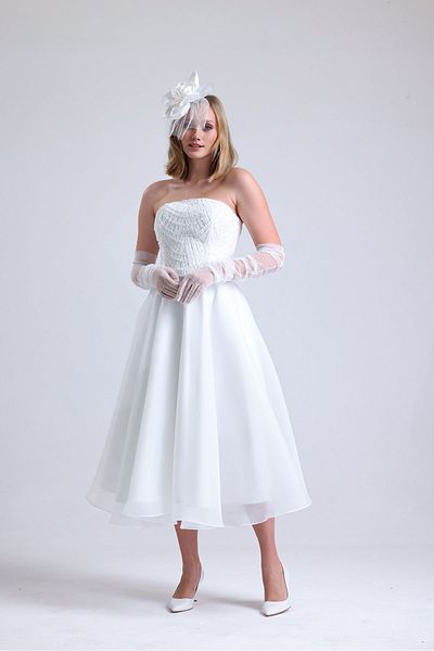 Tangül&Ali'S Moda Evi Stone Embroidered Strapless White Midi Dress