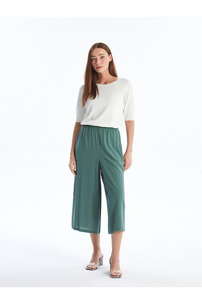 LC Waikiki LCWAIKIKI Classic – Damen-Caprihose mit bequemer Passform und elastischem Bund