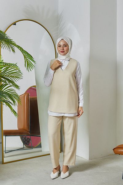 Smymoda Comfortable Cut 3-Piece Women's Set - Sweaters, Shirts and Trousers