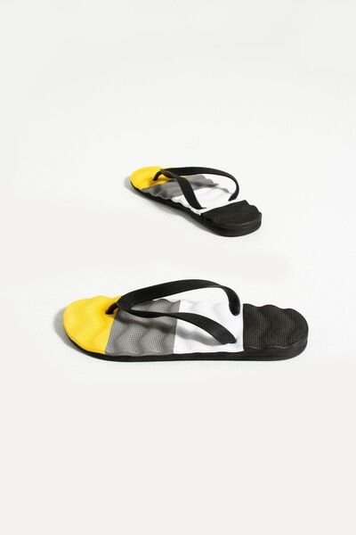 Bermody Erkek Rahat Dalgalı Taban Siyah Sarı Parmak Arası Plaj Terliği Flip Flops