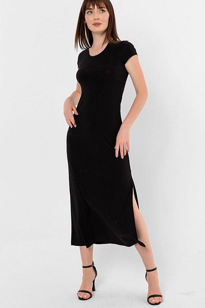 Laranor Elegant Black Dress with Crew Neck Slit - Day and Night