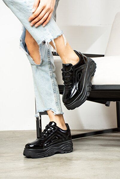 İmerShoes Günlük Kadın Siyah Sneaker Yüksek Taban Bağcıklı Rahat Hafif Spor Ayakkabı 001