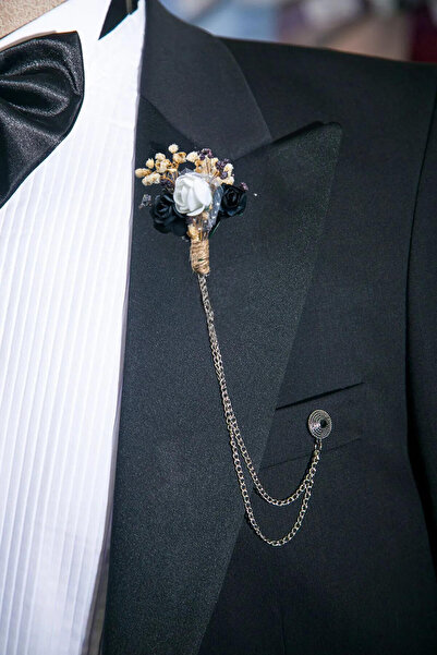 Noyan Group Özel Kutulu Siyah Ve Beyaz Yaka Çiçeği Ve Ceket Zinciri