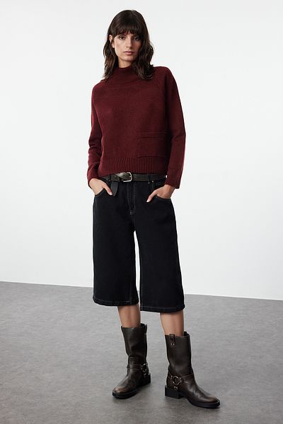 Trendyol Collection Weicher Strickpullover - Weinrot mit Taschendetail, TWOAW25KZ00107