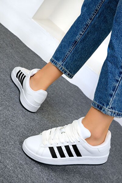 SOHO Unisex White and Black Sneaker 19000