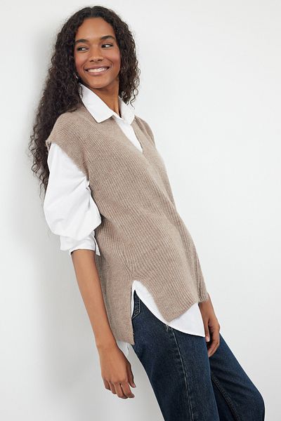 Trendyol Collection V-nyakú, oldalsó hasított nerc kötöttáru pulóverek - TWOAW25SV00010