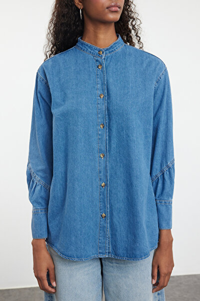 Trendyol Collection Oversize modrá džínová košile - detail na knoflík, TWOAW25GO00003