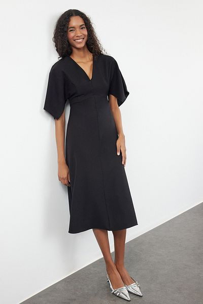 Trendyol Collection Midi šaty s andělským rukávem do áčka – sukně s volánky Twoaw25el00189