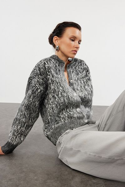 Trendyol Collection Mintás puha kötöttáru kardigán - antracit, kabát megjelenés TWOAW25HI00185