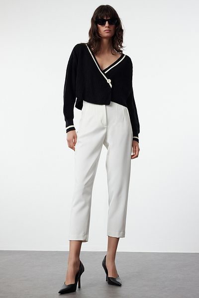 Trendyol Collection Color Blocked Black Crop Knitwear Cardigan - TWOAW23HI00366