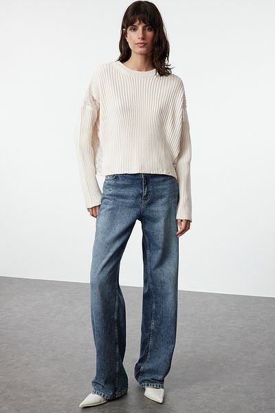 Trendyol Collection Pletený svetr Crew Neck Ecru - měkká textura Twoaw25Kz00209