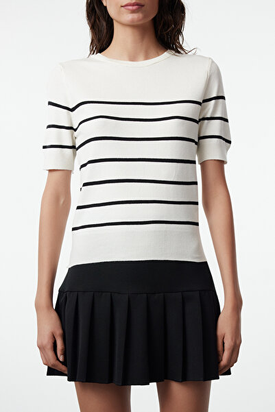 Trendyol Collection Ecru Premium Striped Sweter z Dzianiny Z Okrągłym Dekoltem - Special Yarn Twoaw25Kz00268