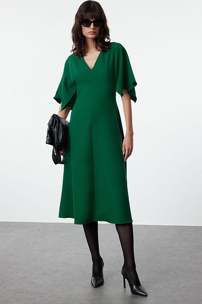 Trendyol Collection Πράσινη φούστα με μανίκι αγγέλου Μίντι φόρεμα σε γραμμή Α - Twoaw25el00189