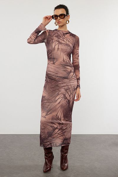 Trendyol Collection Μπεζ μάξι πλεκτό φόρεμα - Bodycon Drape Gather TWOAW25EL00121