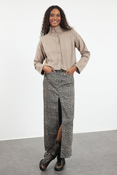 Trendyol Collection Wide Fit Mink Crop pletený svetr - měkká textura Twoaw25Hi00176