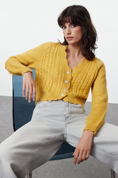 Trendyol Collection Sárga Crop kötöttáru kardigán puha textúrával - TWOAW25HI00277