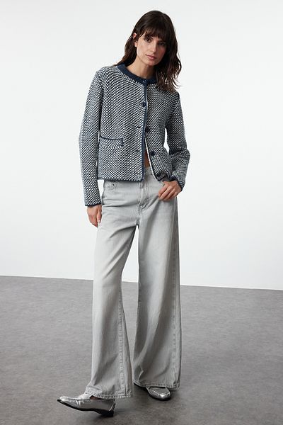 Trendyol Collection Indigo Knitwear Cardigan - vzhled žinylkové bundy, Twoaw25Hi00035
