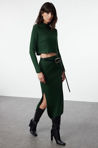 Trendyol Collection Emerald Green Knitwear Crop Top and Skirt Set - TWOAW23AU00170