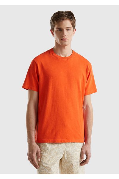 United Colors of Benetton Ροζ ανδρικό μπλουζάκι - 100% βαμβάκι, χαλαρή εφαρμογή, λαιμόκοψη